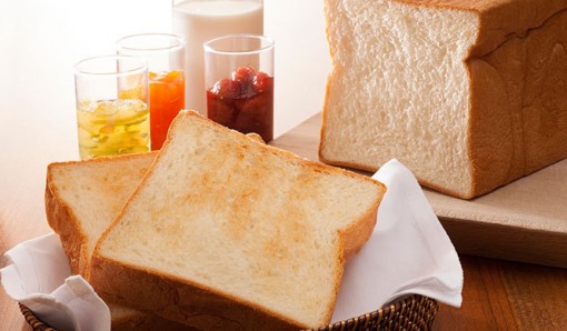 北海道産の小麦を贅沢に使った食パン「プレミアム ミルクブレッド」